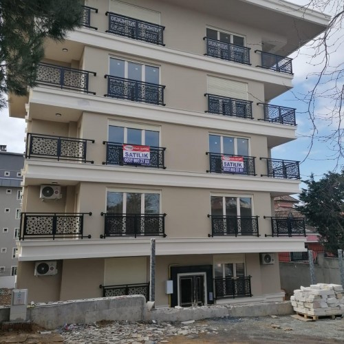 ÇENGELKÖY GÜNEŞLİ SOK SELAHATTİN BEY APT